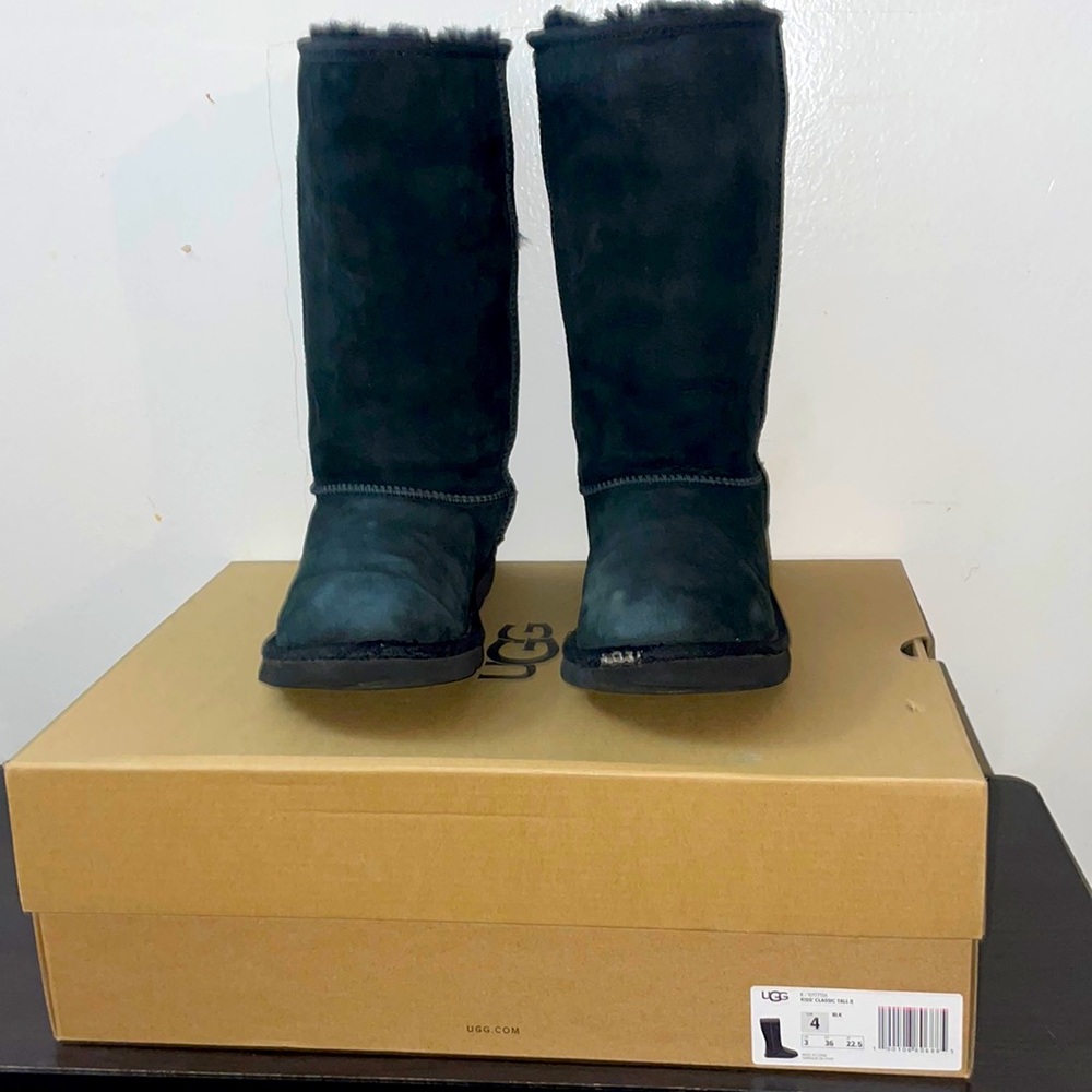 Ugg Boots - Kids Classic Tall size 4